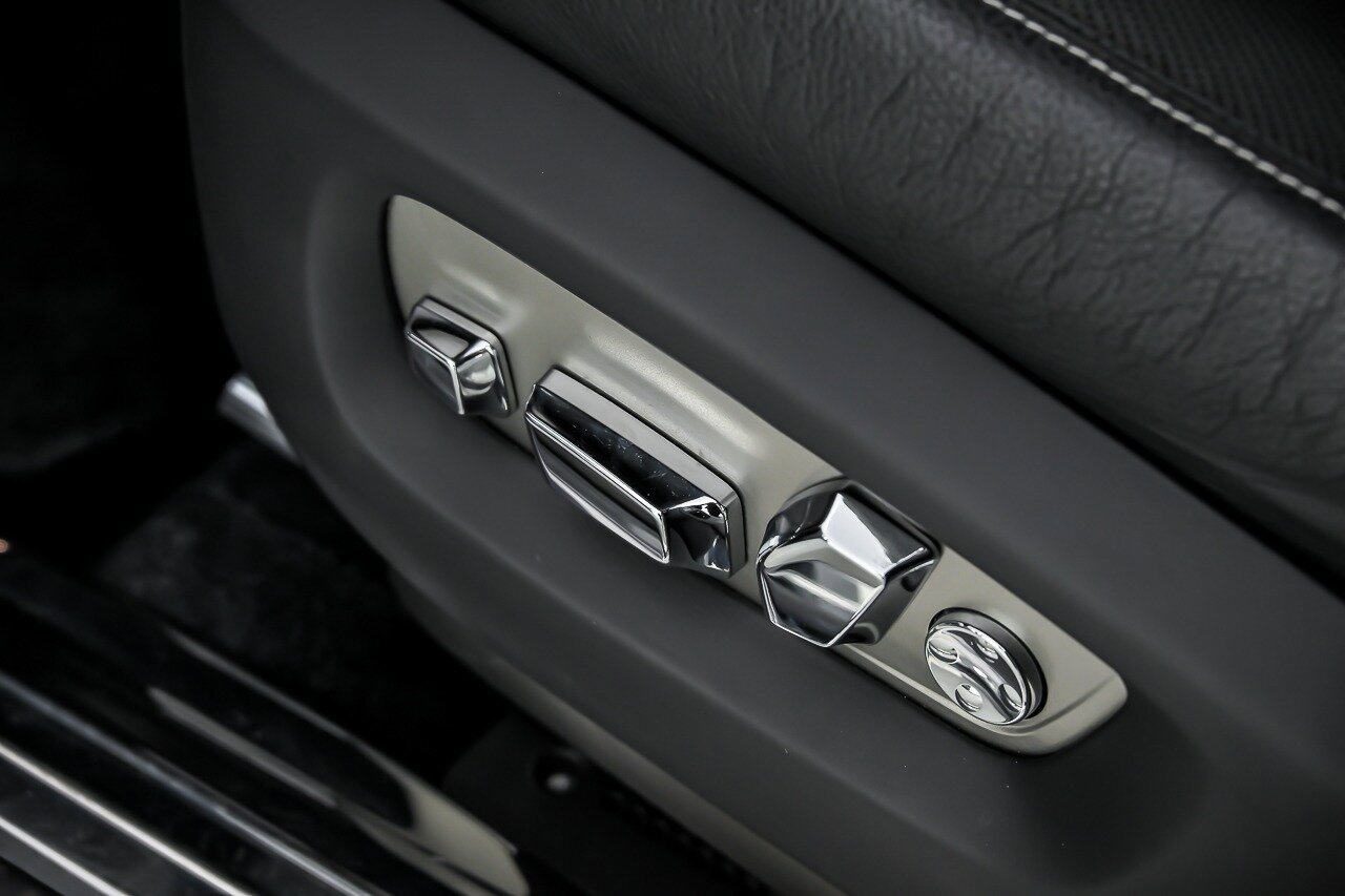 Used 2020 Rolls-Royce Ghost RWD image 27