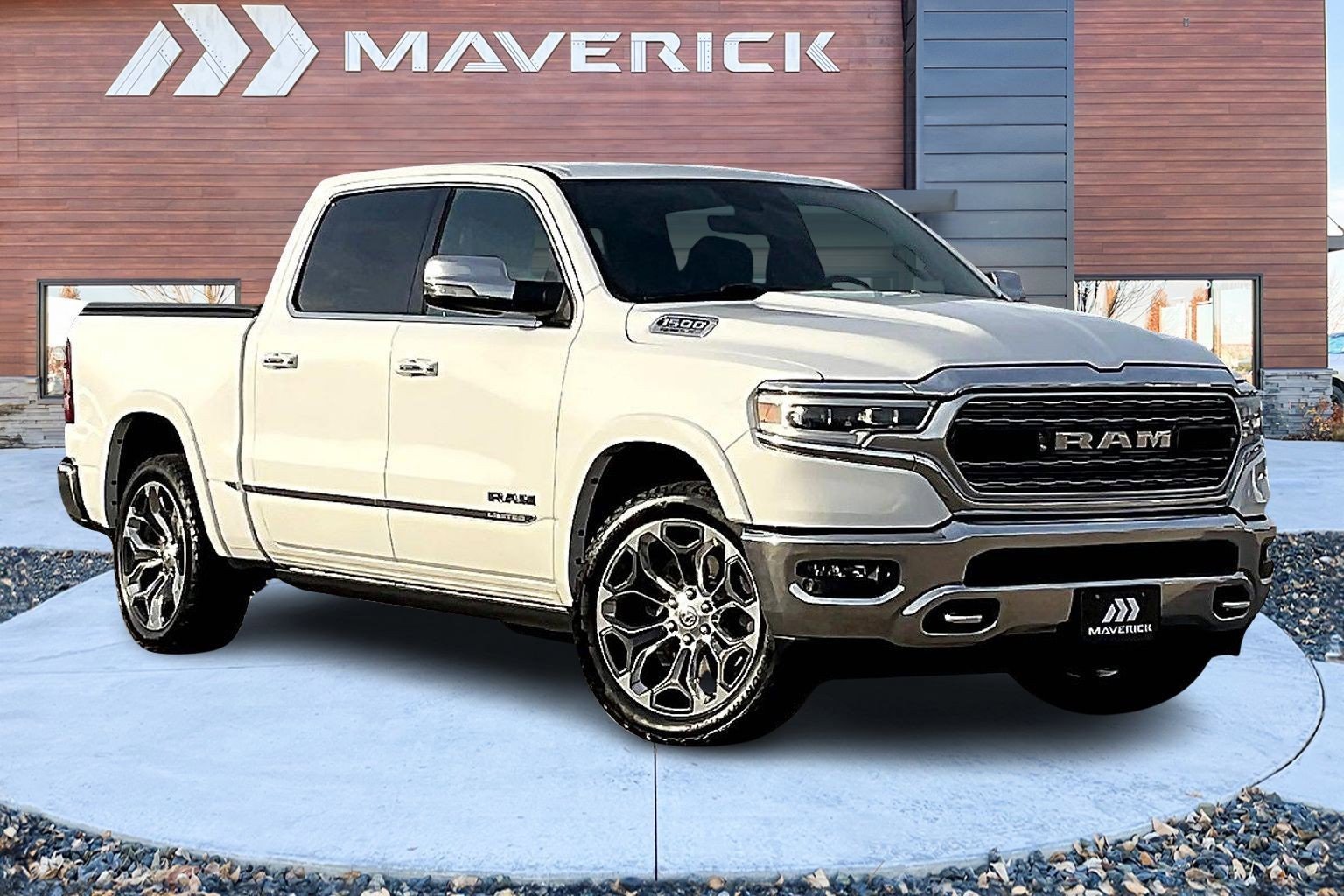 Used 2020 RAM 1500 Limited image 1