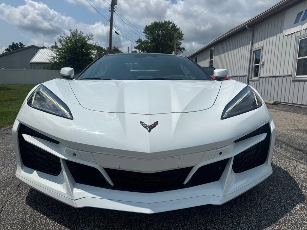 Used 2024 Chevrolet Corvette E-Ray AWD/4WD image 2