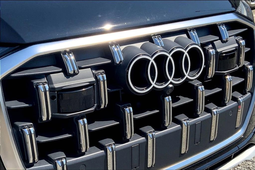 Certified 2025 Audi Q7 3.0T Prestige w/ Prestige Package image 32
