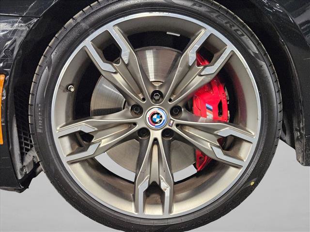 Used 2023 BMW M550i xDrive w/ Executive Package image 23