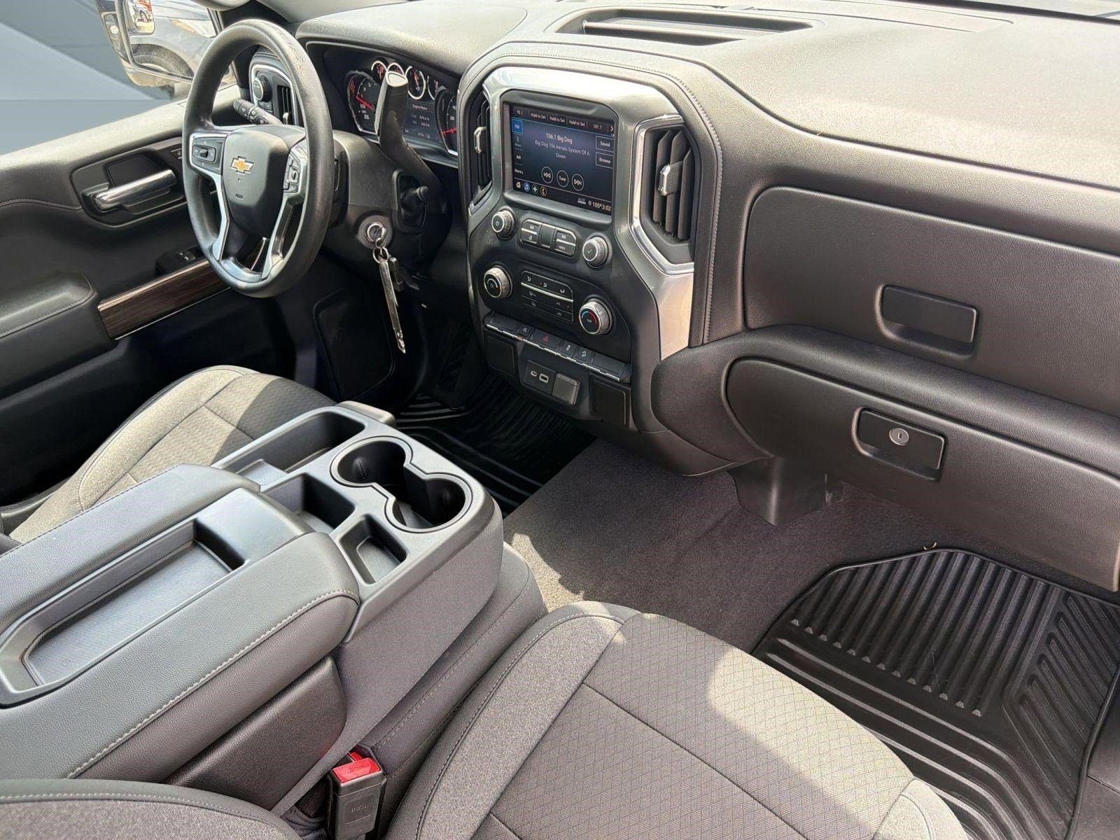 Used 2020 Chevrolet Silverado 1500 LT w/ Z71 Off-Road Package AWD/4WD image 27