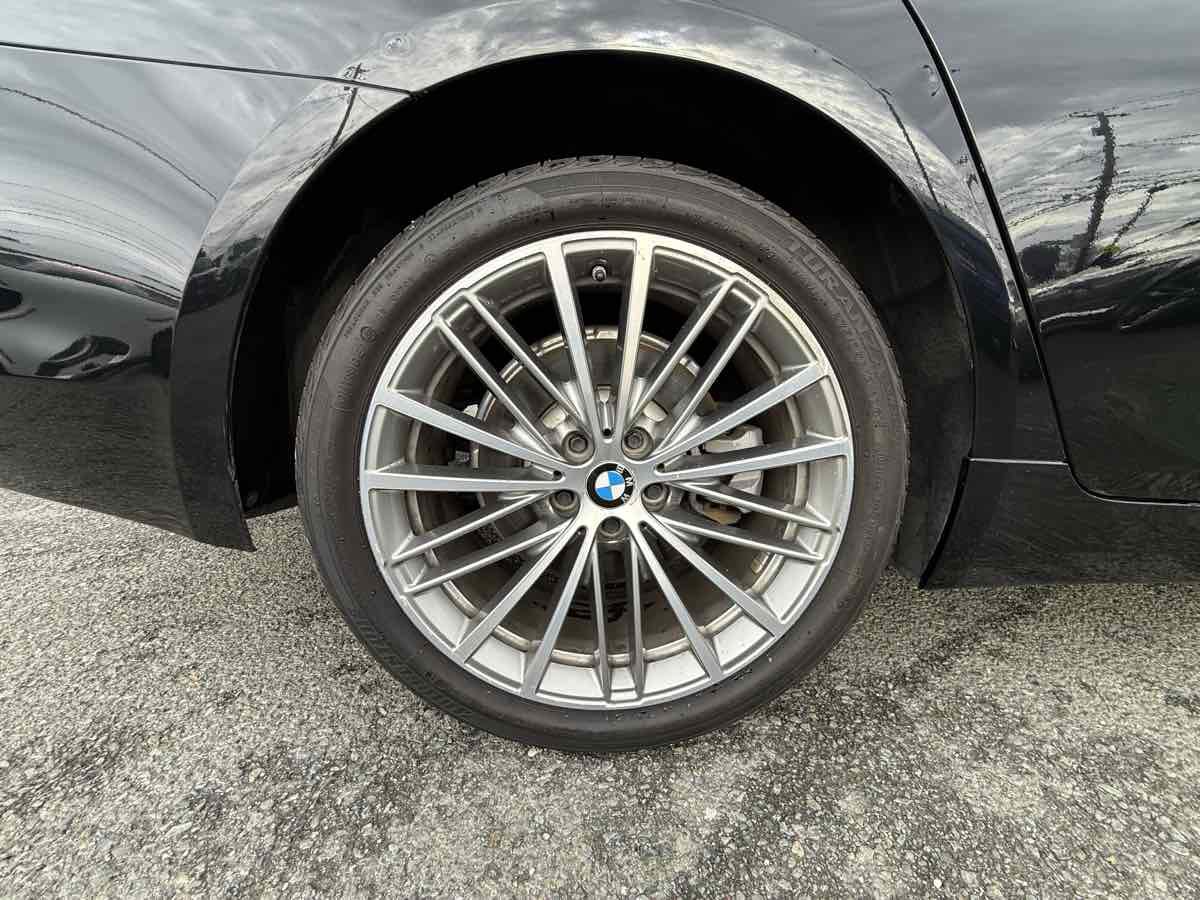 Used 2019 BMW 530i w/ Convenience Package image 30