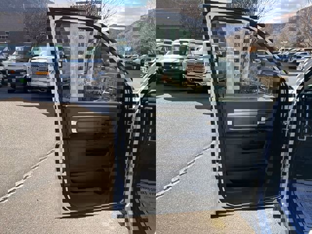 Used 2022 RAM 1500 Classic SLT w/ Protection Group image 10