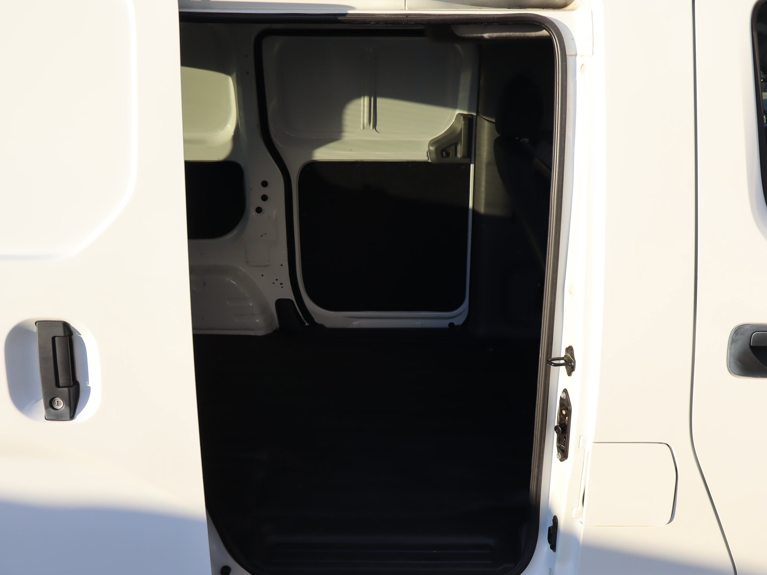 Used 2015 Chevrolet City Express LT w/ Technology Package FWD image 32