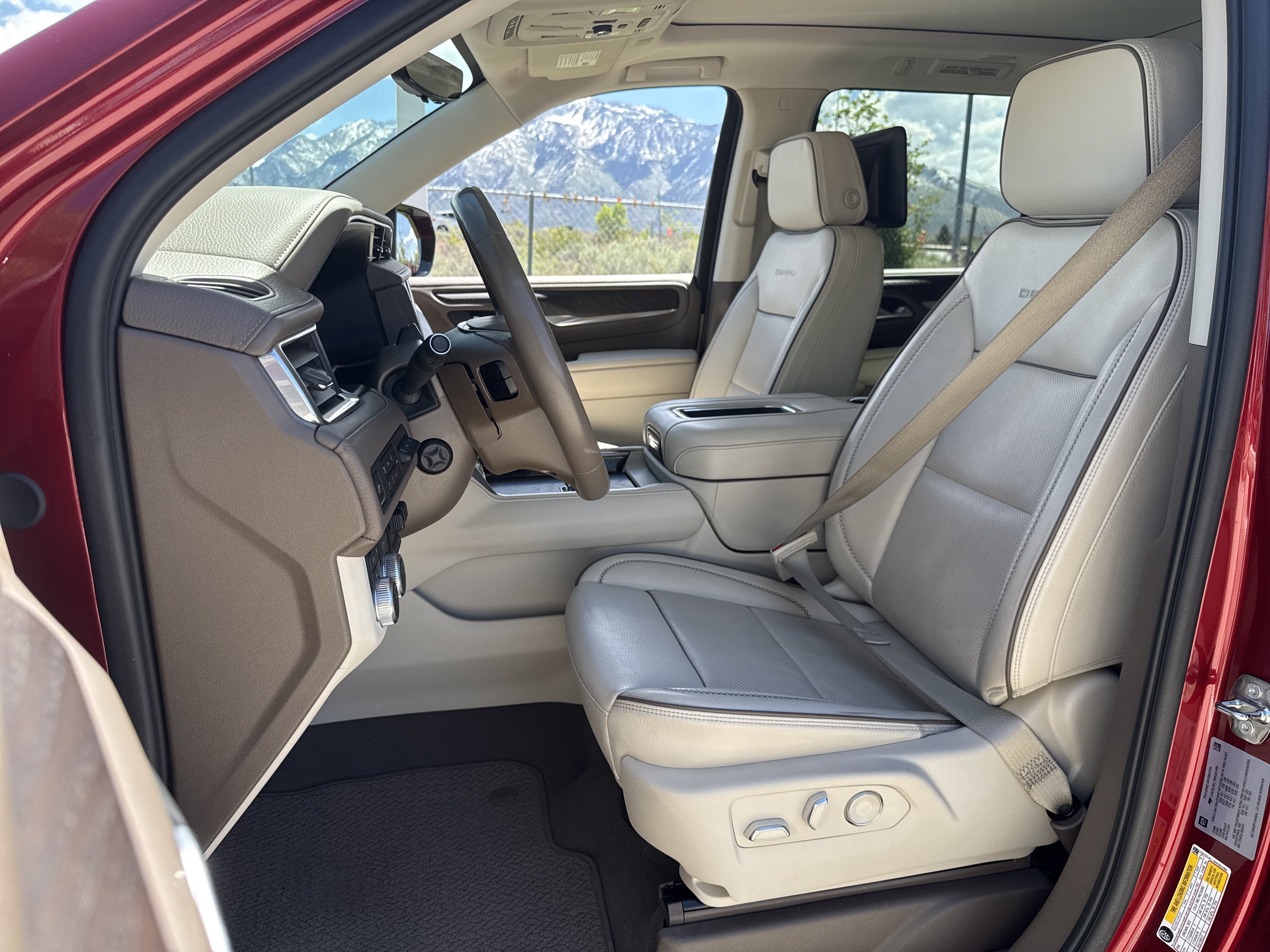 Certified 2024 GMC Yukon XL Denali w/ Advanced Technology Package AWD/4WD image 16
