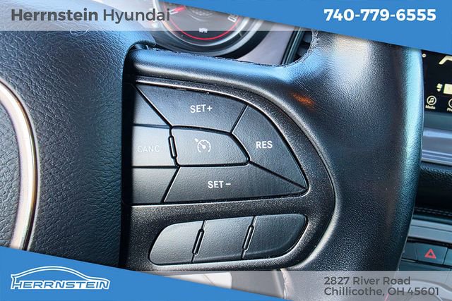 Used 2023 Dodge Challenger SXT RWD image 24