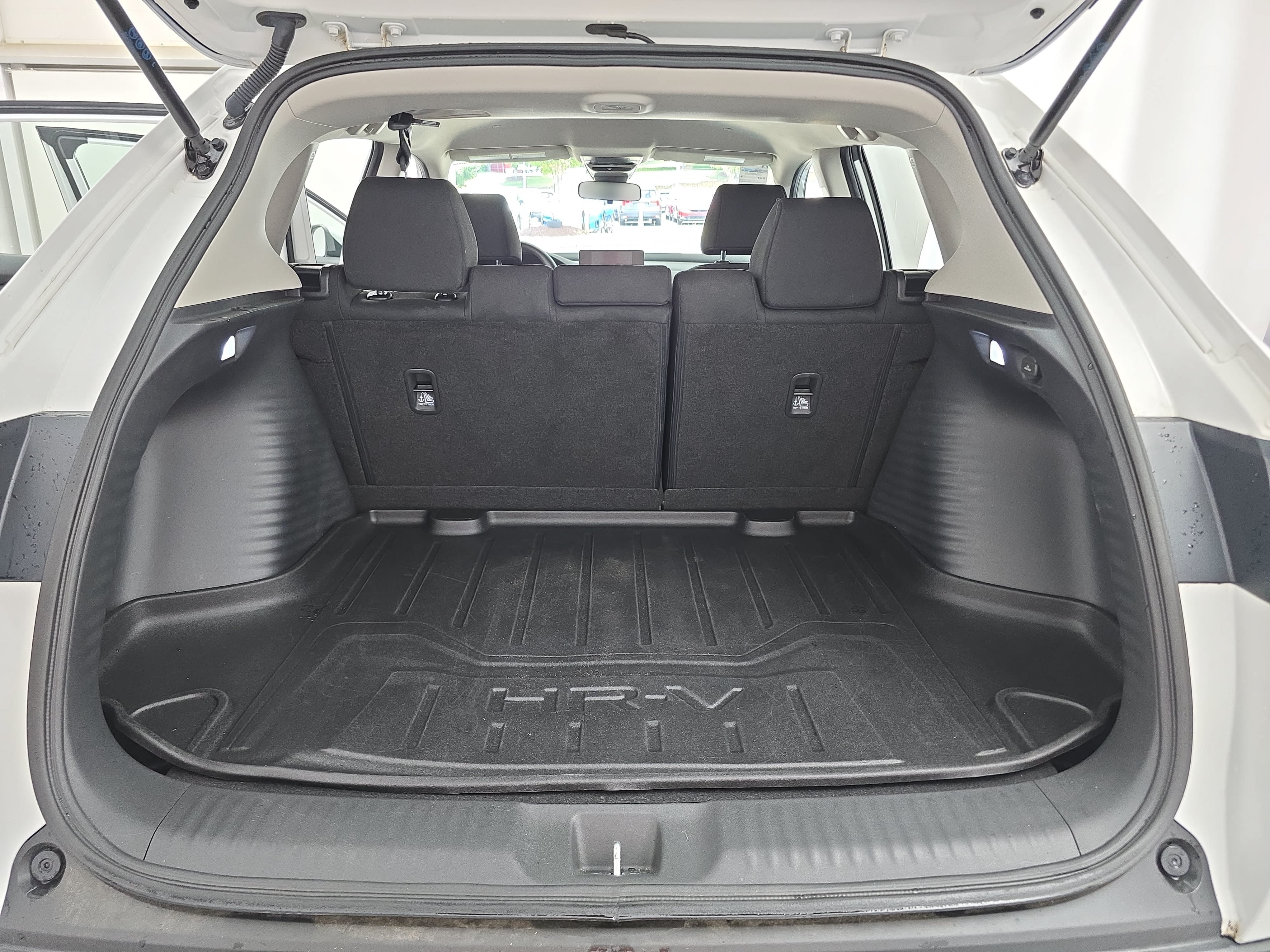 Certified 2025 Honda HR-V LX image 12