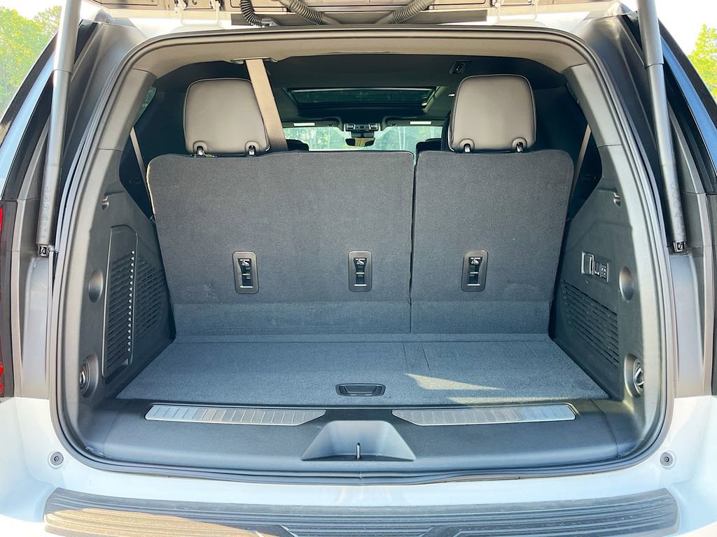 Used 2025 GMC Yukon AT4 Ultimate w/ LPO, Floor Liner Package AWD/4WD image 33