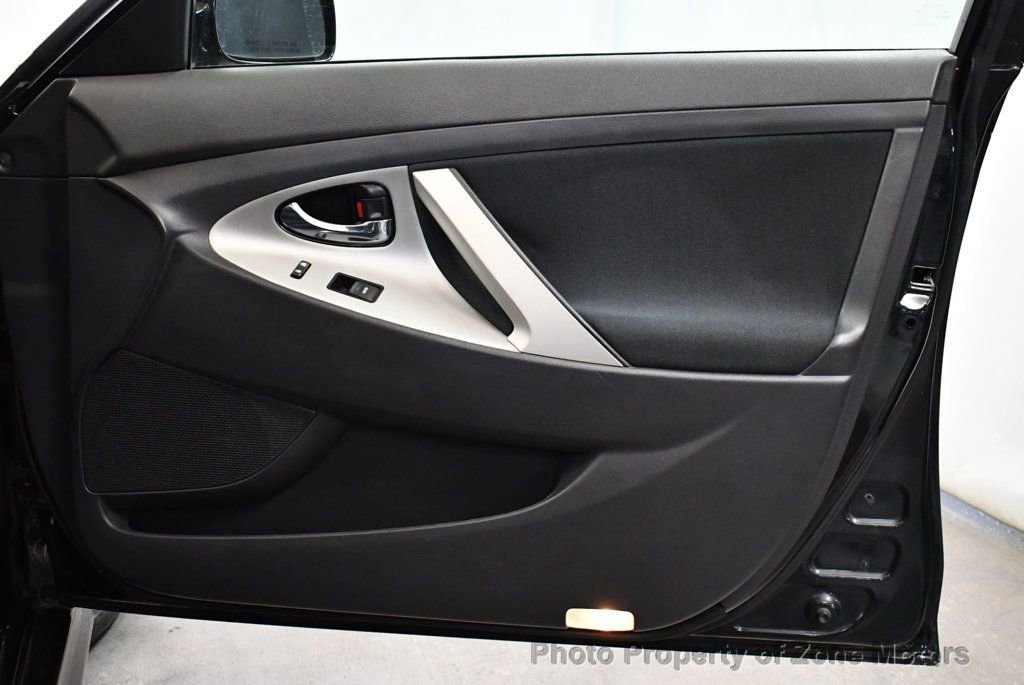 Used 2010 Toyota Camry FWD image 13