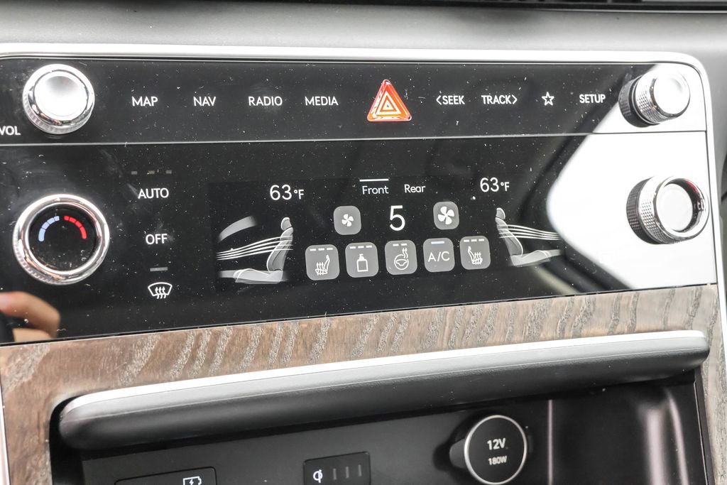 Used 2025 Genesis GV80 2.5T Select image 25