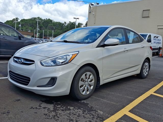 Used 2015 Hyundai Accent GLS w/ Option Group 02 FWD image 2