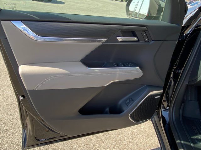 New 2025 GMC Acadia Elevation w/ Elevation Premium Package FWD image 20