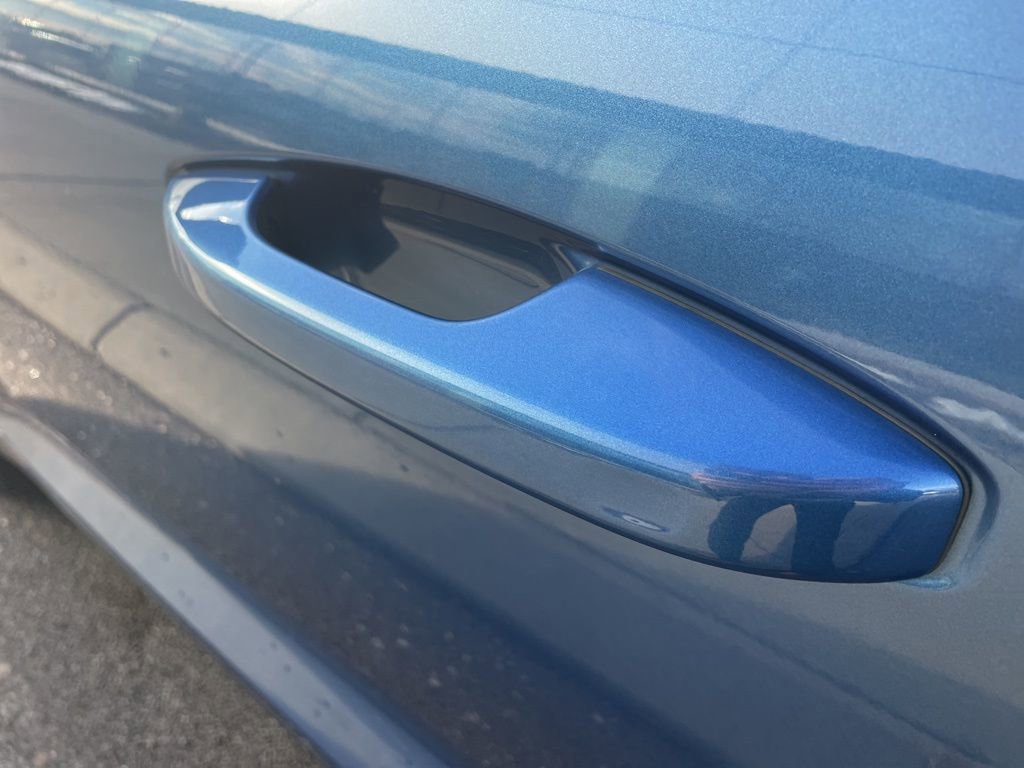 Used 2021 Volvo XC40 T5 R-Design w/ Advanced Package image 20