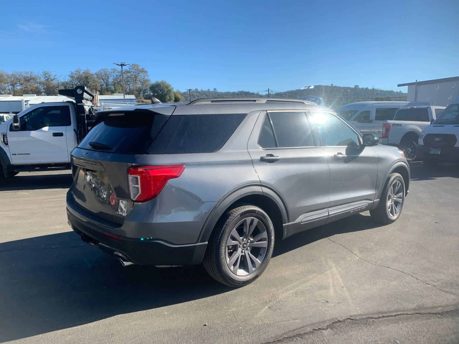 Used 2023 Ford Explorer XLT w/ Equipment Group 202A image 5