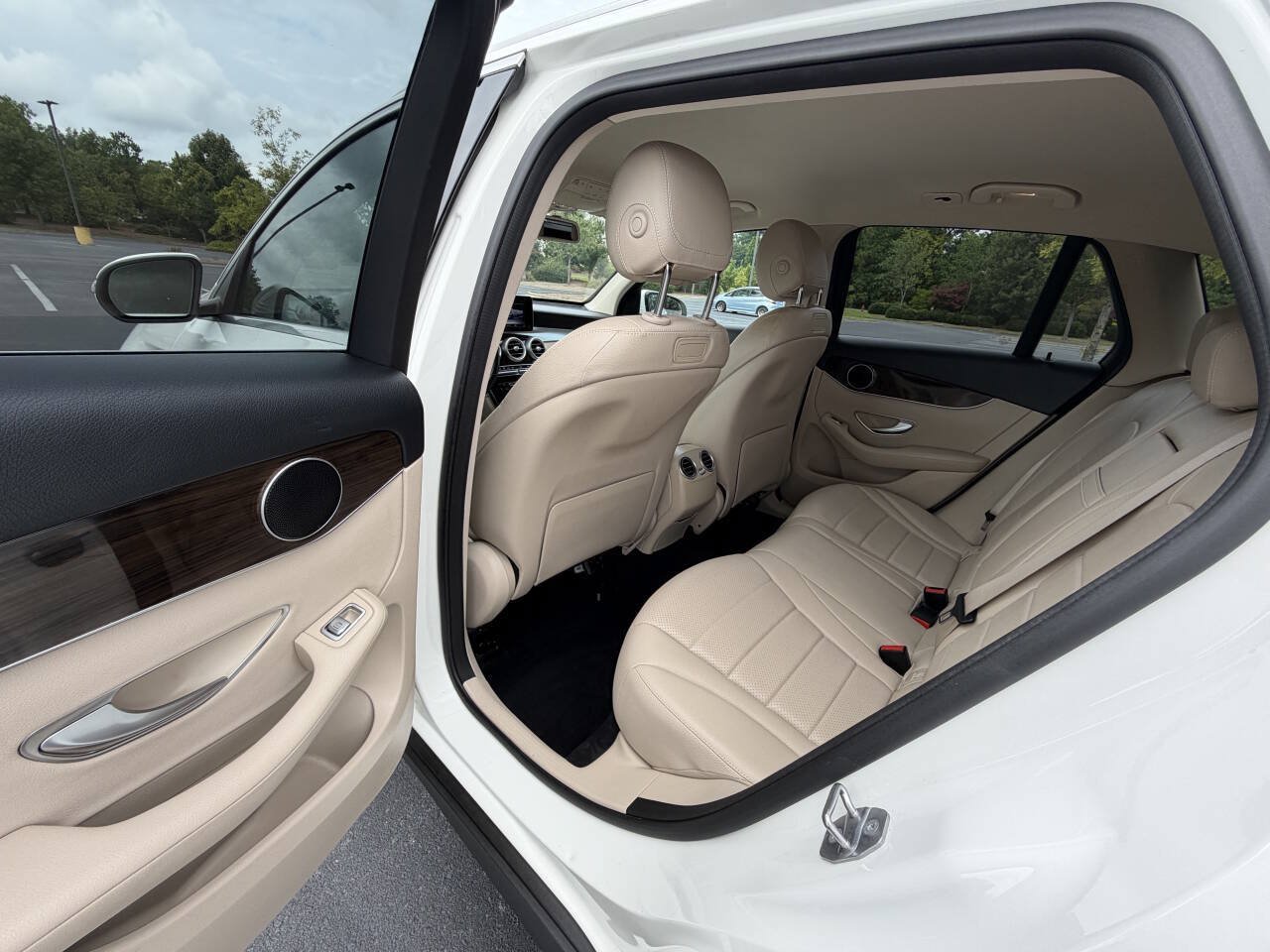 Used 2019 Mercedes-Benz GLC 300 image 15