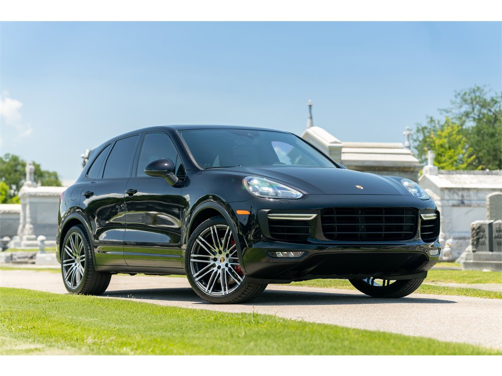 Used 2017 Porsche Cayenne image 1
