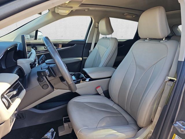 Used 2022 Lincoln Nautilus Reserve w/ Equipment Group 201A image 15