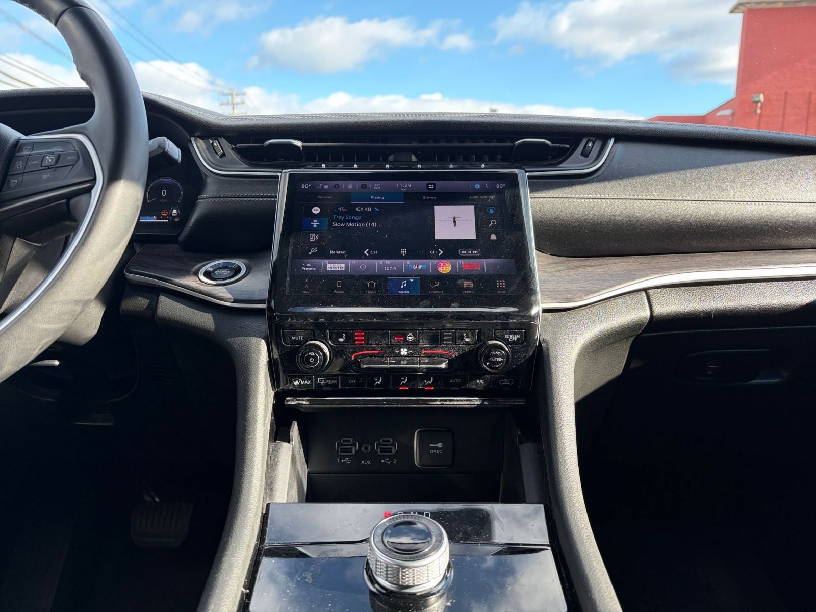 Used 2023 Jeep Grand Cherokee L Limited image 18