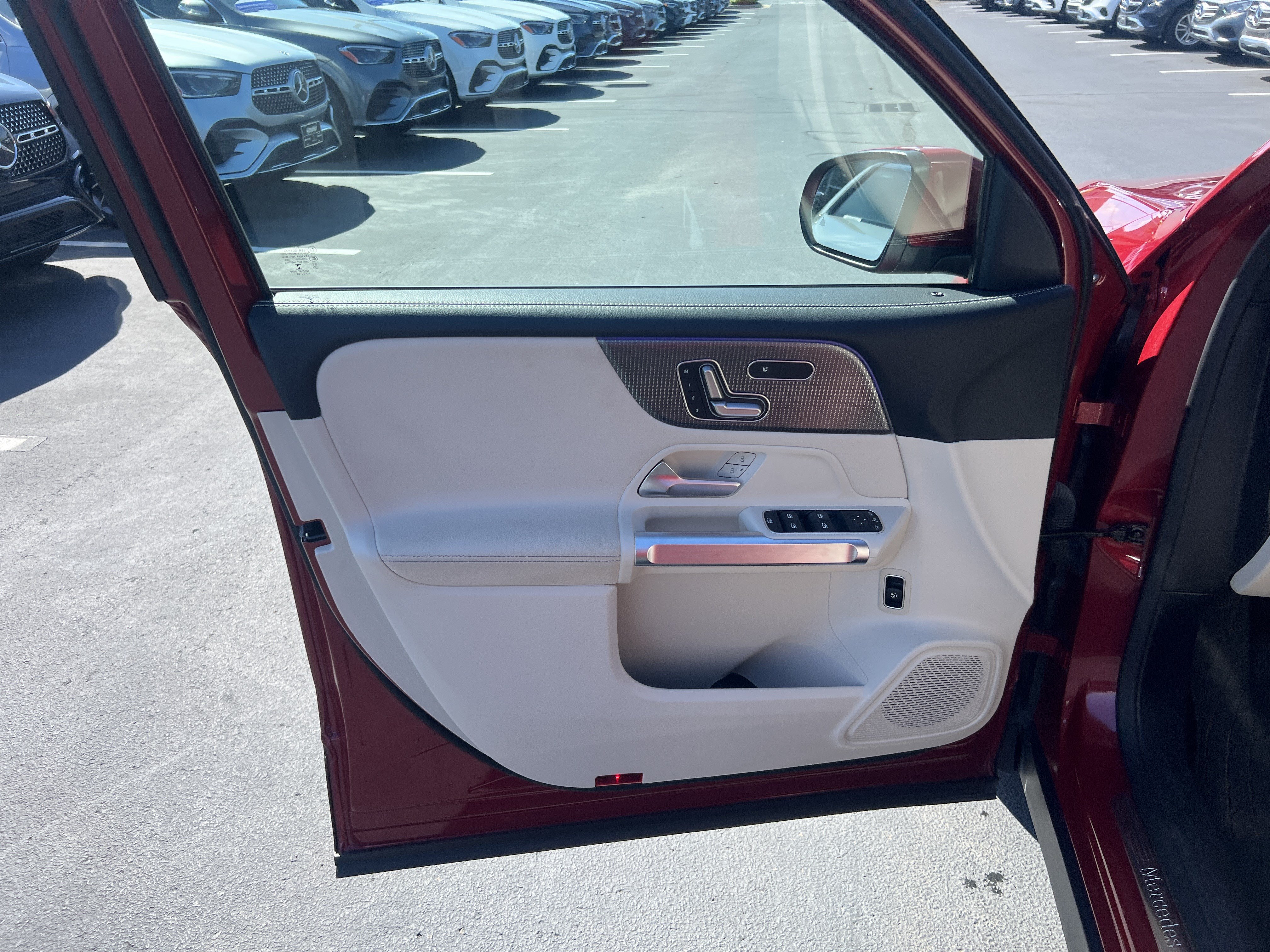 Used 2020 Mercedes-Benz GLB 250 4MATIC image 14
