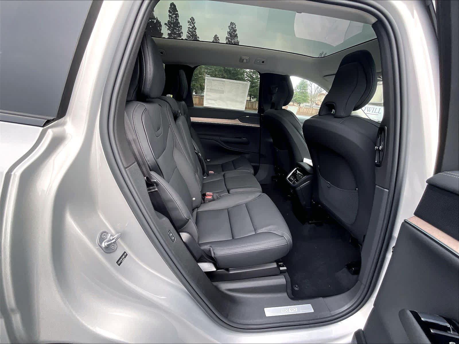 New 2025 Volvo EX90 Plus w/ Protection Package Premier AWD/4WD image 27