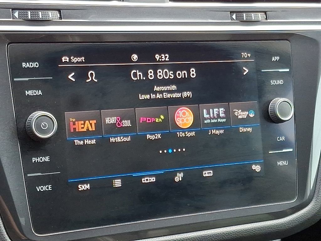 Used 2021 Volkswagen Tiguan SE image 17