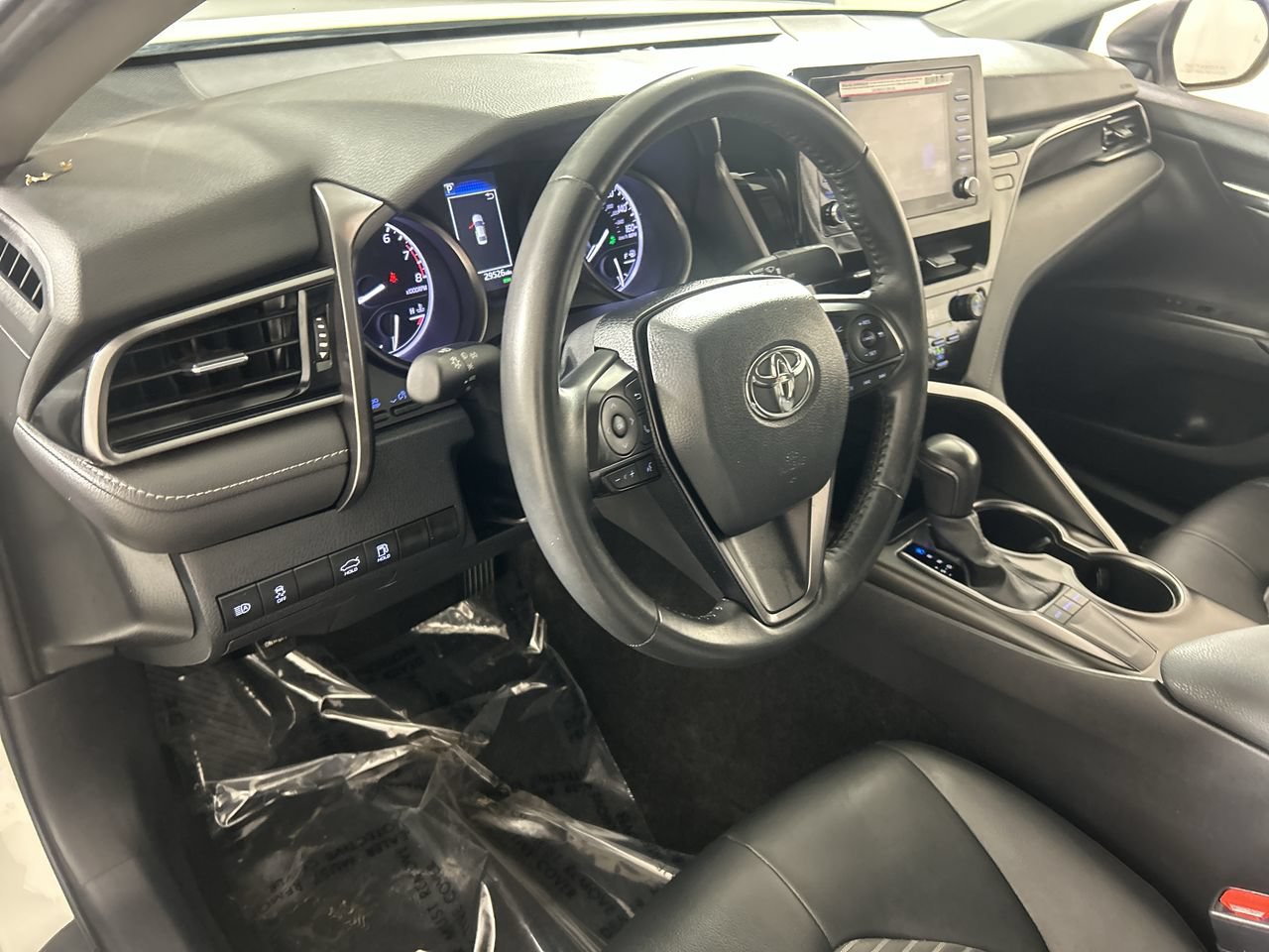 Used 2024 Toyota Camry SE w/ Convenience Package FWD image 13