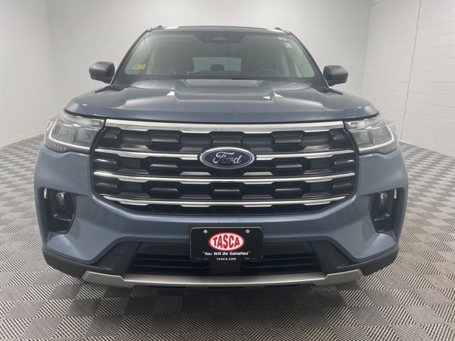 Used 2025 Ford Explorer Active w/ Active Comfort Package AWD/4WD image 3