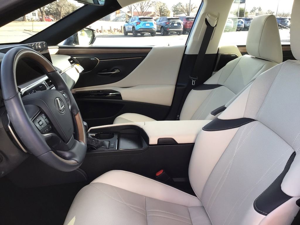 Used 2023 Lexus ES 350 w/ Luxury Package image 11