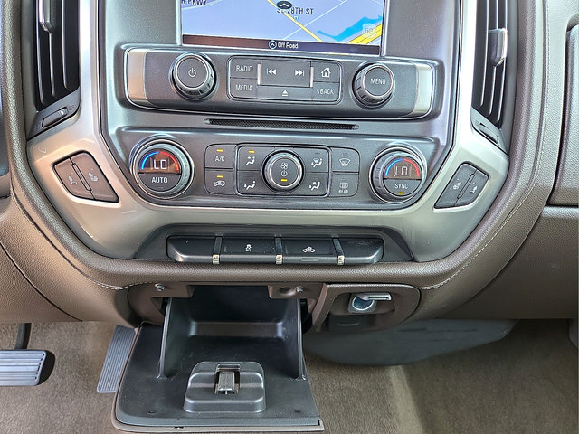 Used 2017 Chevrolet Silverado 1500 LTZ AWD/4WD image 25