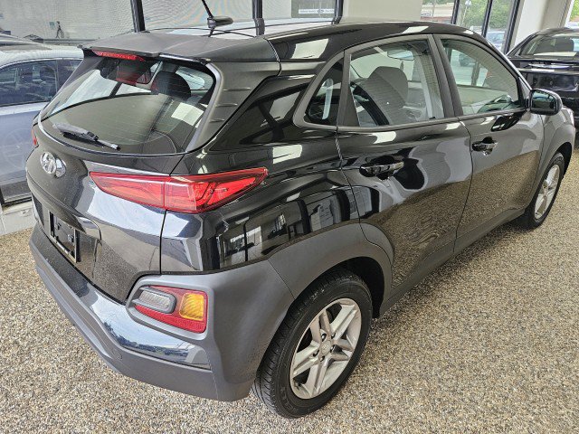 Used 2019 Hyundai Kona SE FWD image 2