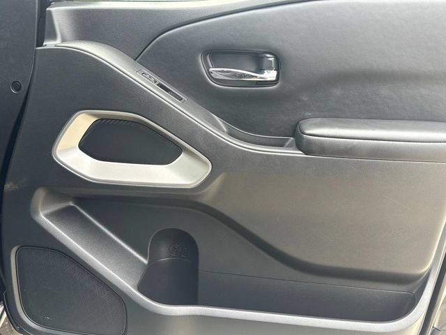 Used 2025 Nissan Frontier SV RWD image 18