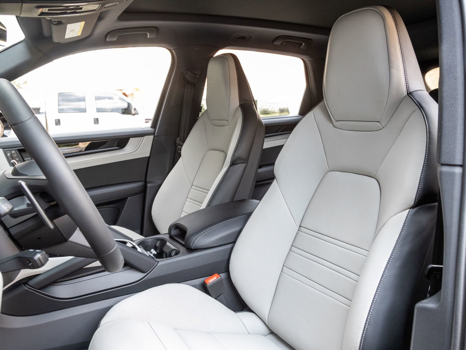 New 2026 Porsche Cayenne S image 5