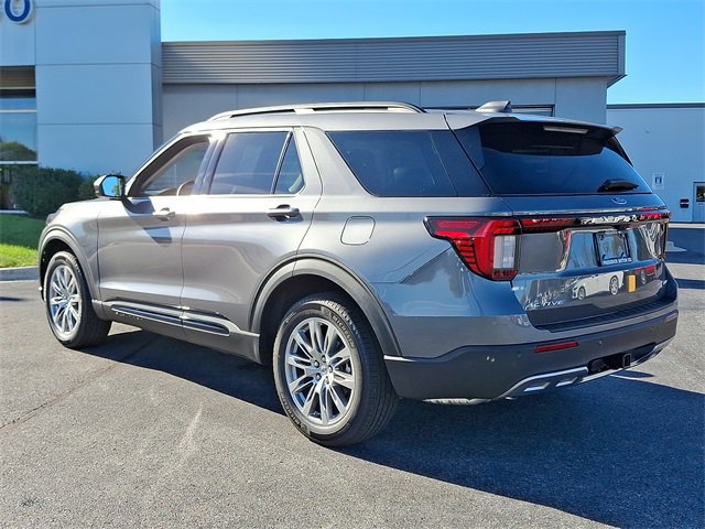 New 2026 Ford Explorer Active w/ Active Comfort Package image 4