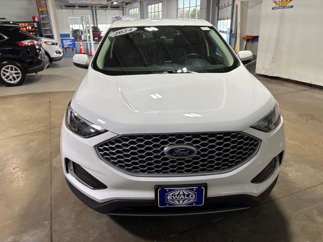 Certified 2024 Ford Edge SEL w/ Convenience Package AWD/4WD image 3