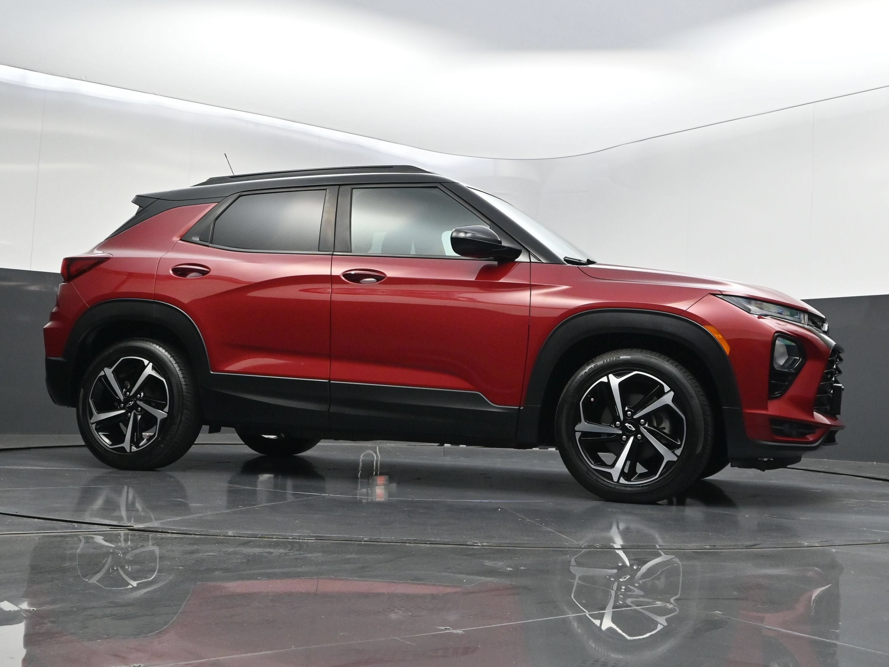 Certified 2021 Chevrolet TrailBlazer RS w/ Sun and Liftgate Package FWD image 50
