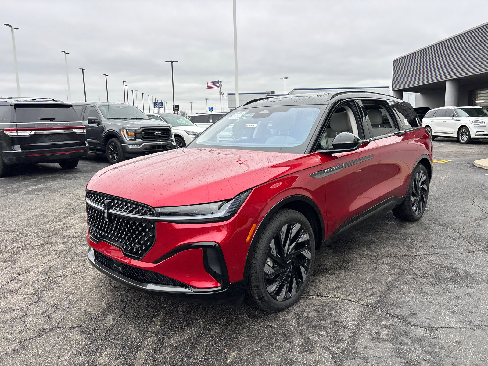 New 2026 Lincoln Nautilus Reserve AWD/4WD image 3