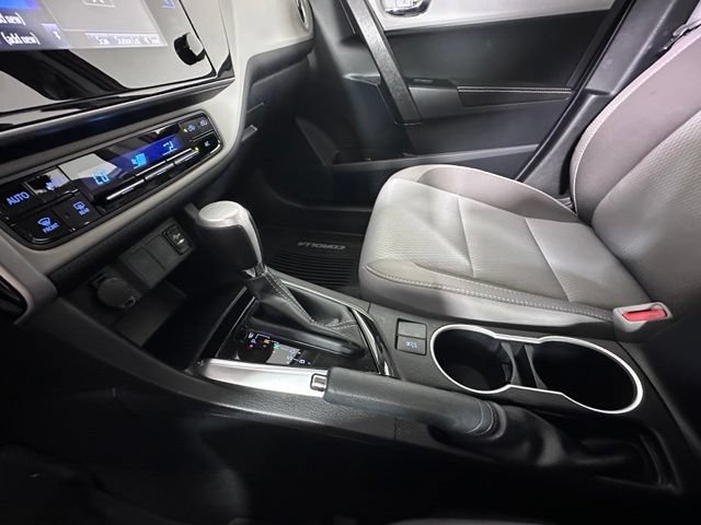 Used 2019 Toyota Corolla LE FWD image 26