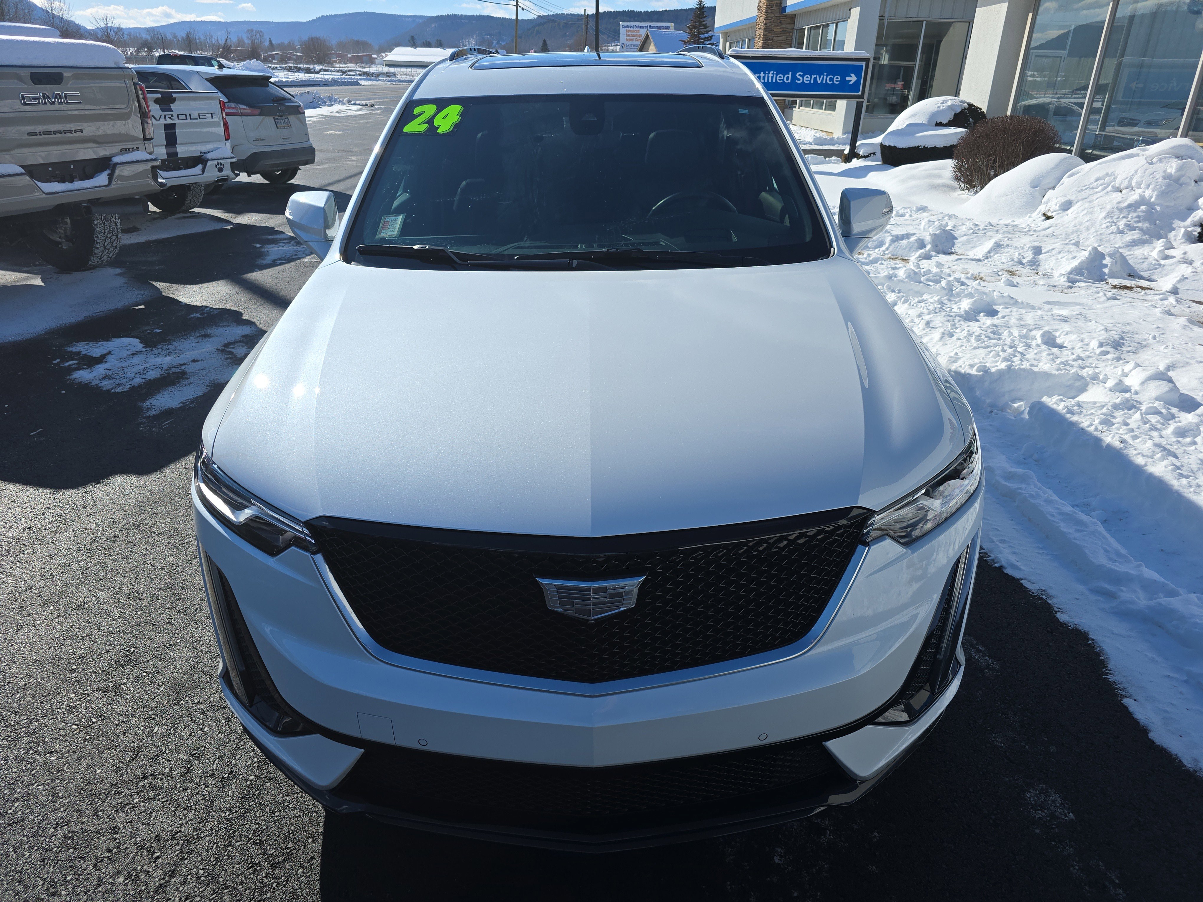 Used 2024 Cadillac XT6 Sport w/ LPO, Onyx Lite Package image 9