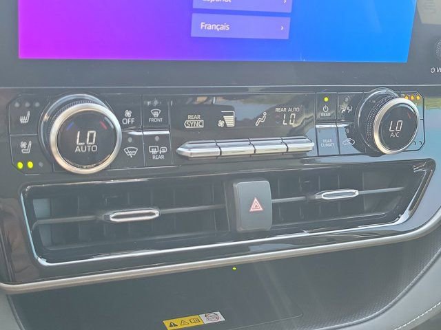 Used 2023 Toyota Highlander Limited image 31