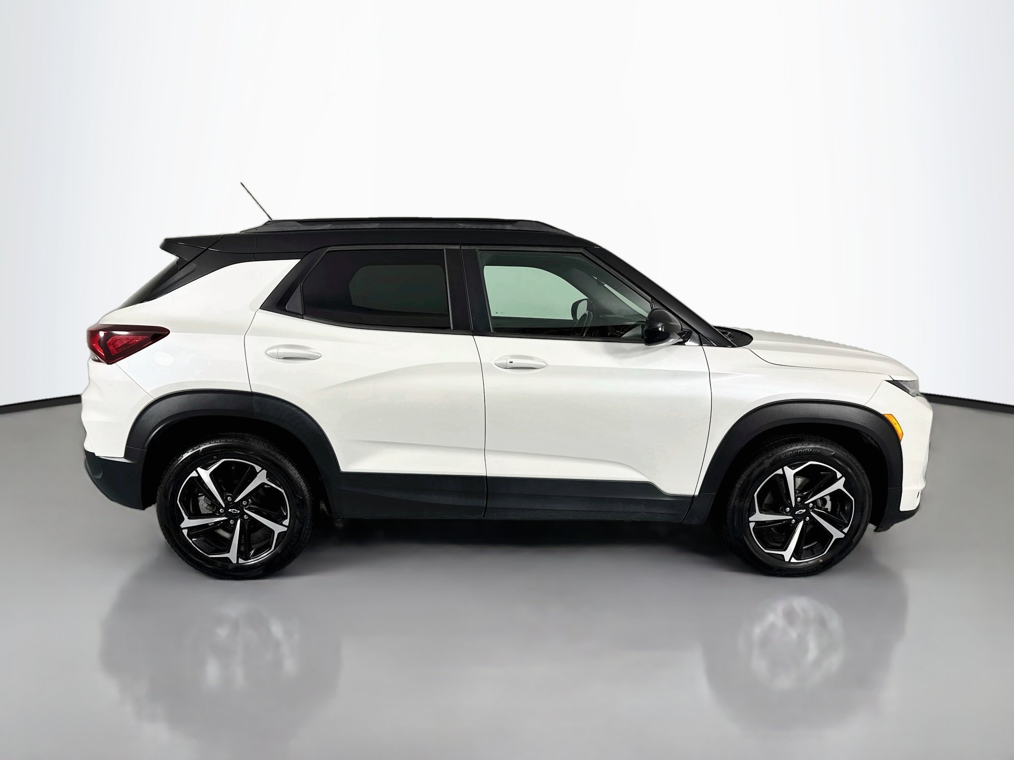 Used 2021 Chevrolet TrailBlazer RS w/ Convenience Package AWD/4WD image 4