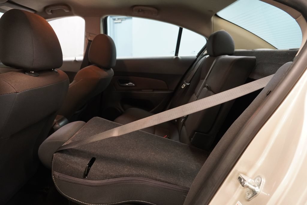 Used 2015 Chevrolet Cruze LT FWD image 26