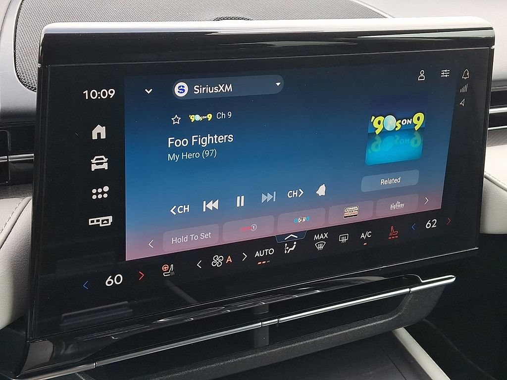 Certified 2025 Lincoln Nautilus Premier AWD/4WD image 17