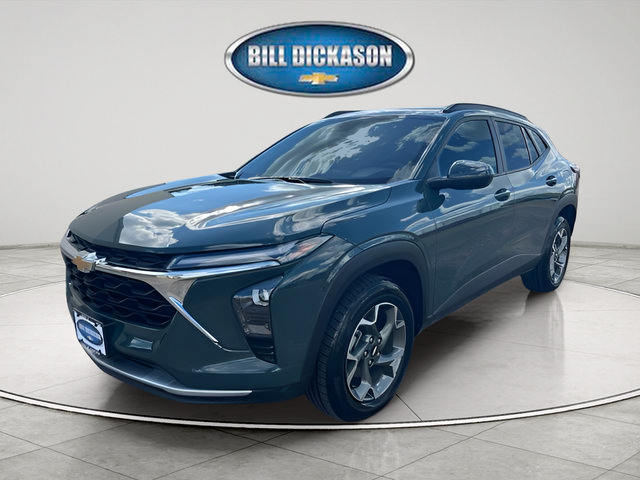 Used 2025 Chevrolet Trax LT FWD image 3