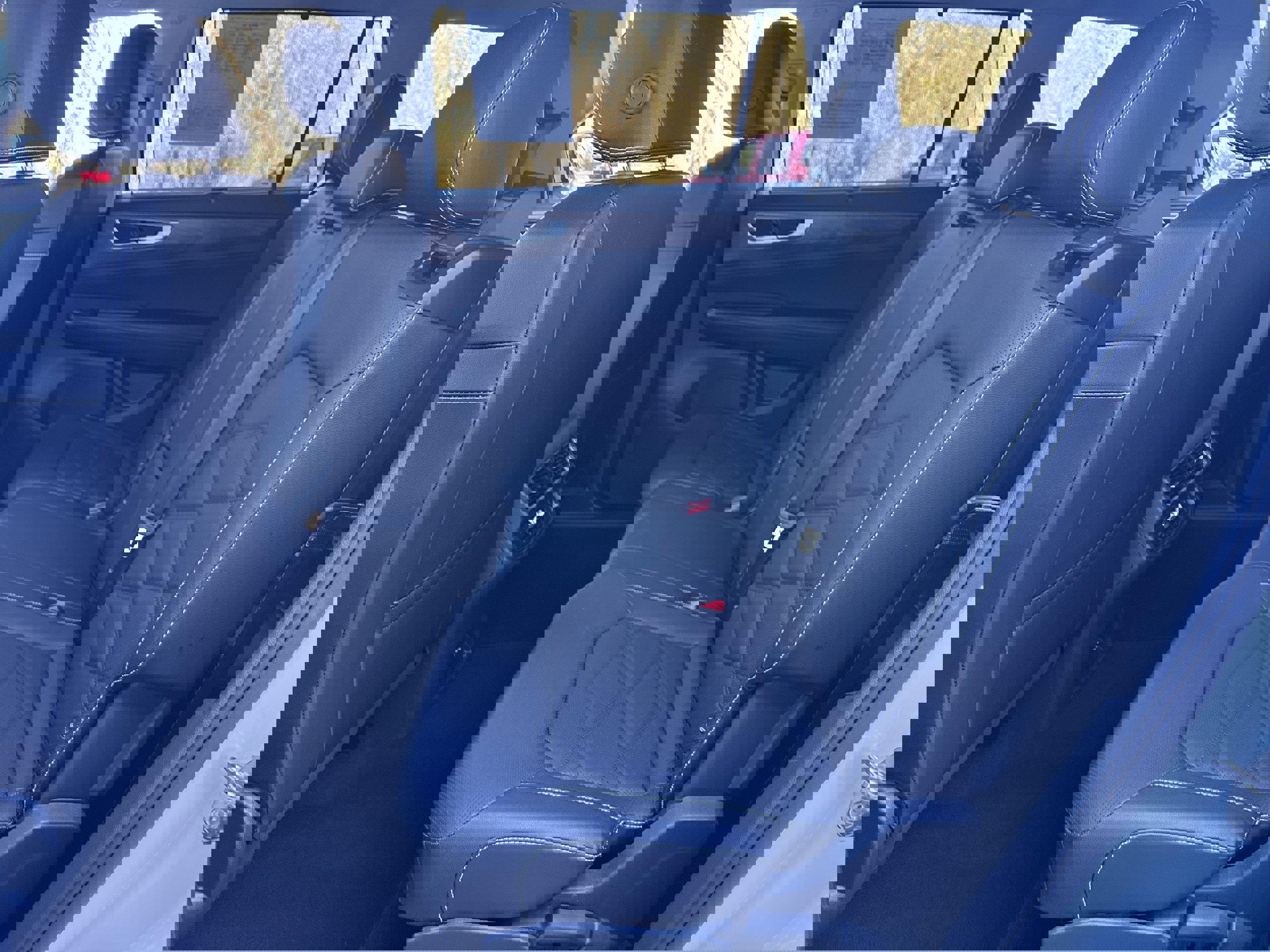 Used 2025 Volkswagen Atlas SE image 9