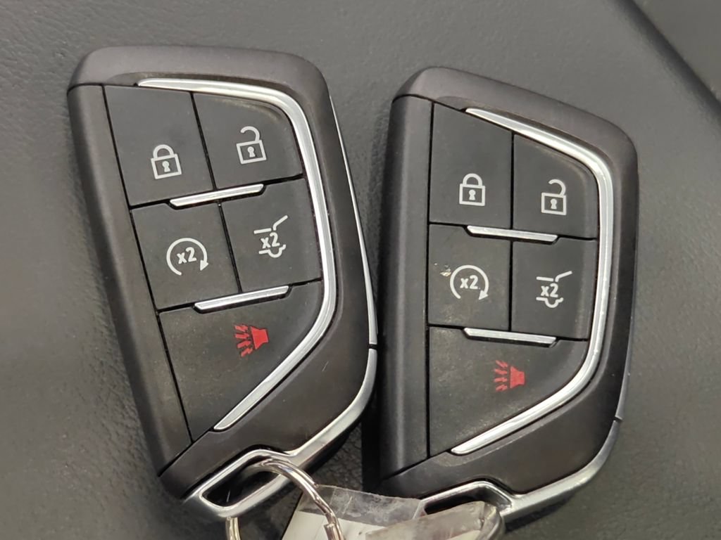 Used 2024 Cadillac Lyriq Tech RWD image 13