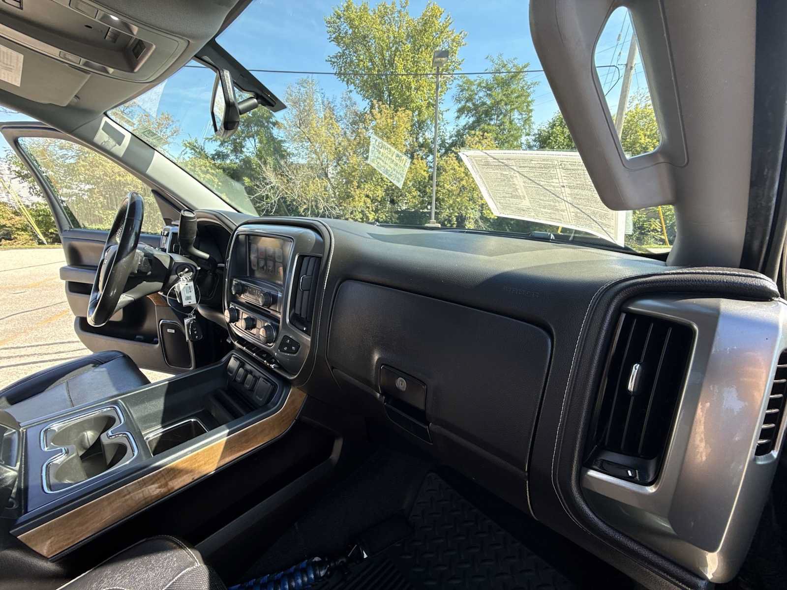 Certified 2018 Chevrolet Silverado 1500 LTZ w/ LTZ Plus Package AWD/4WD image 27