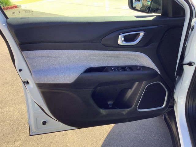 Used 2025 Jeep Compass Latitude w/ Convenience Group image 9