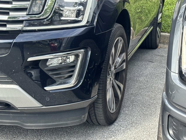 Used 2021 Ford Expedition Limited AWD/4WD image 6