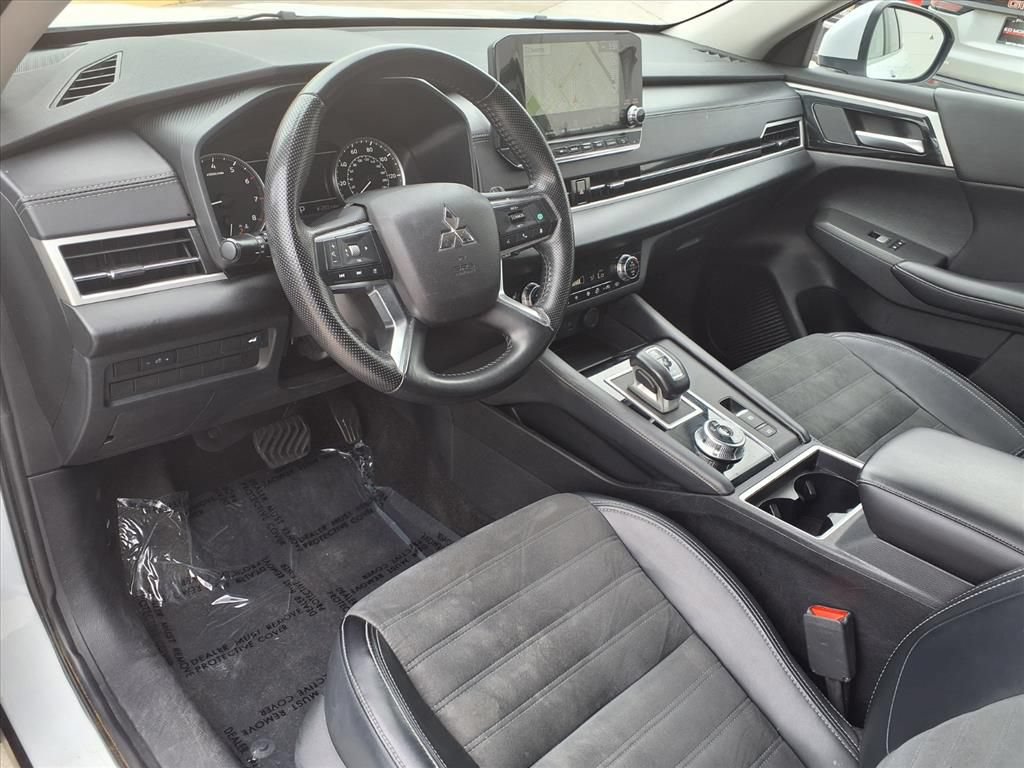 Used 2024 Mitsubishi Outlander Ralliart AWD/4WD image 16